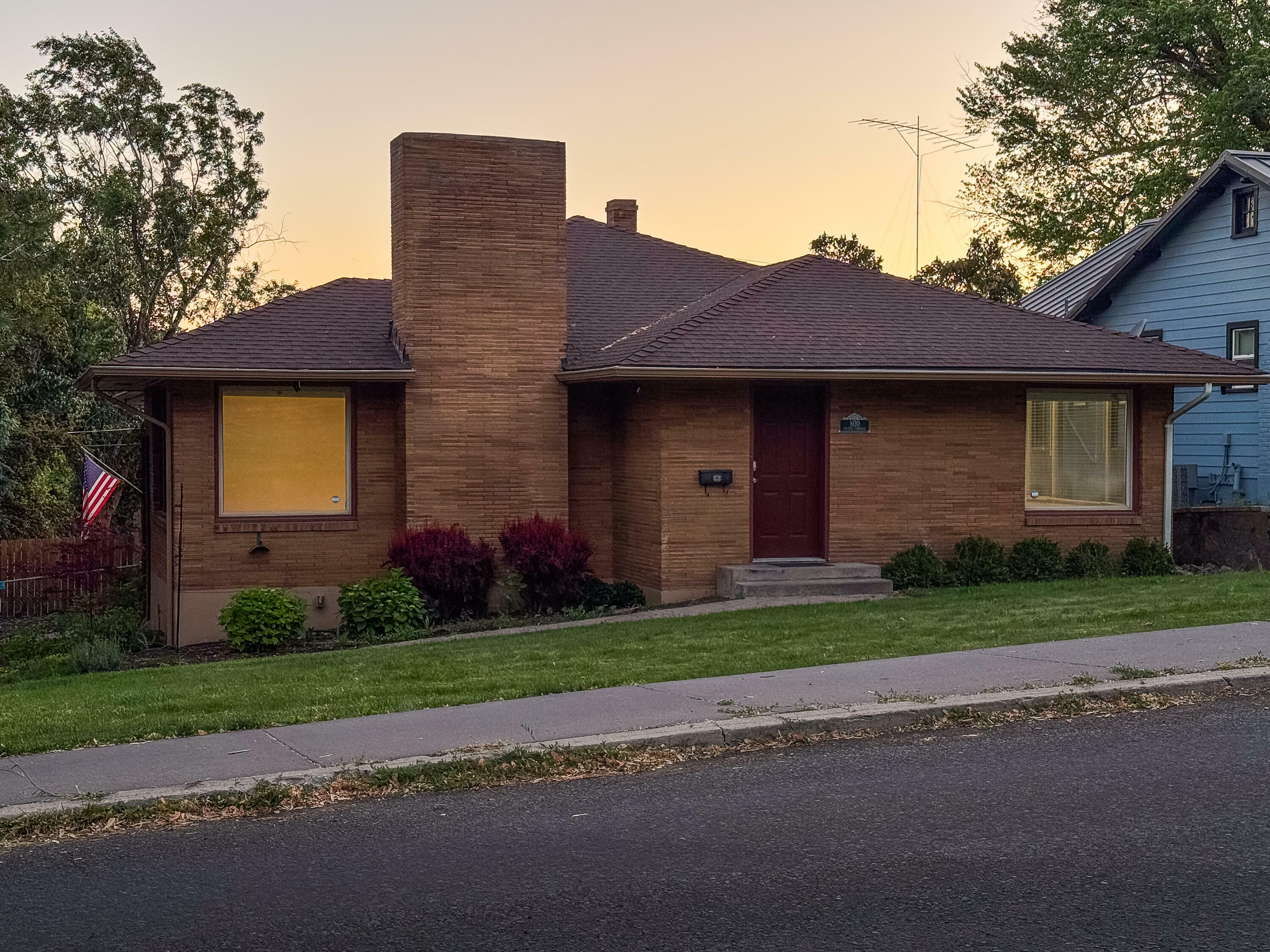 Property Photo: 800 Pacific Terrace OR 97601