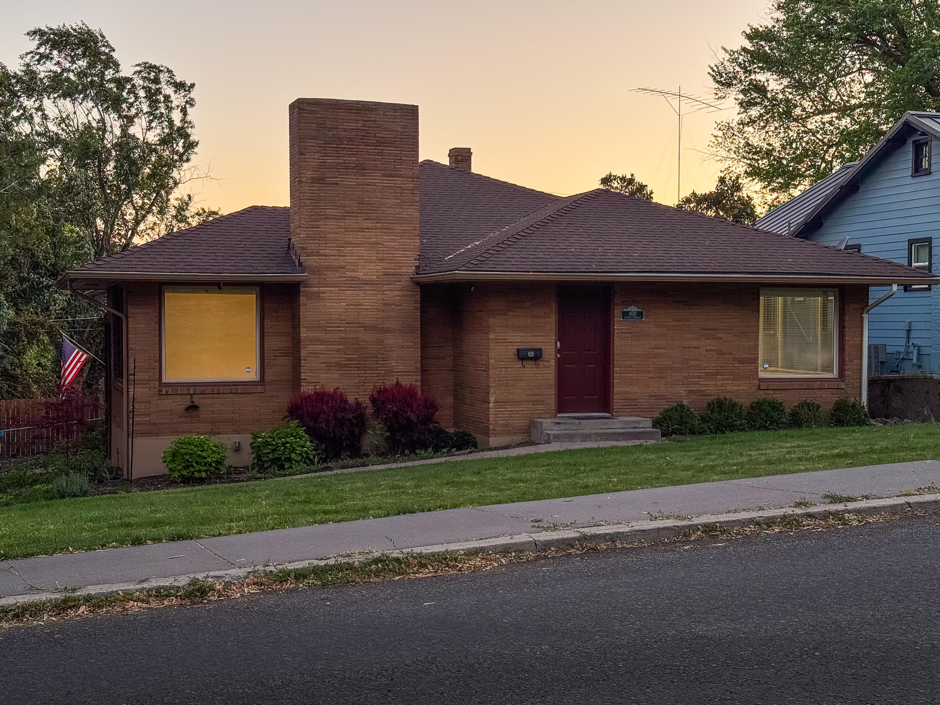 Property Photo: 800 Pacific Terrace OR 97601