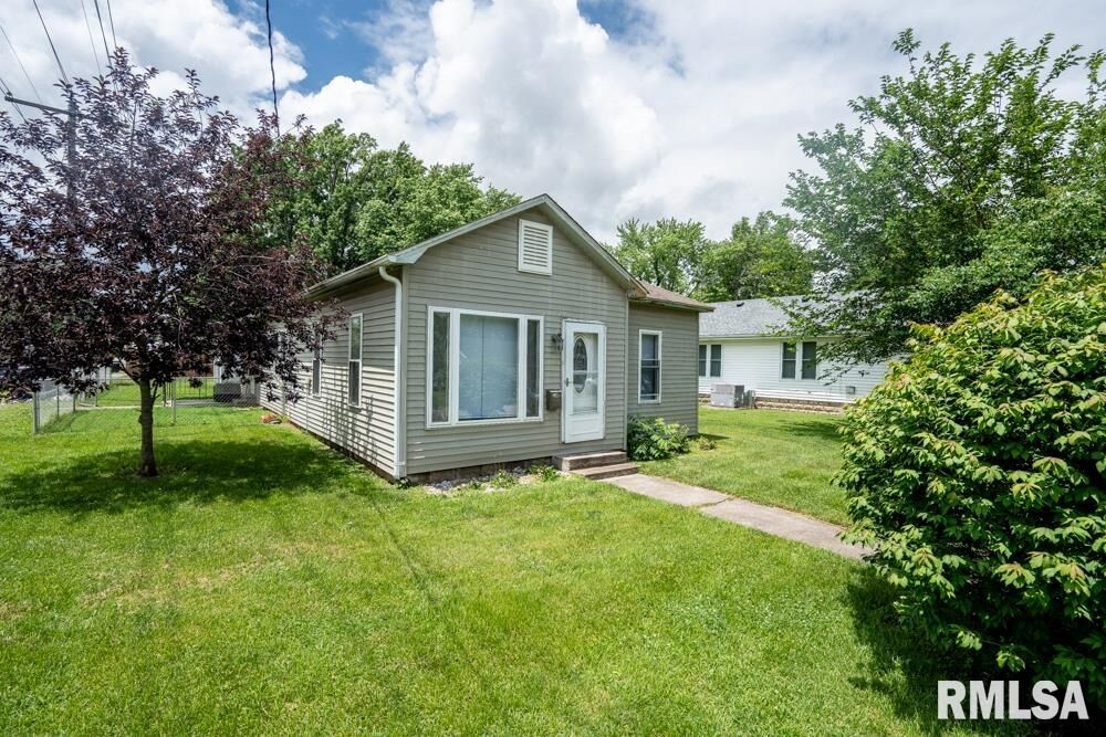 Property Photo: 710 S Bentley Street IL 62959