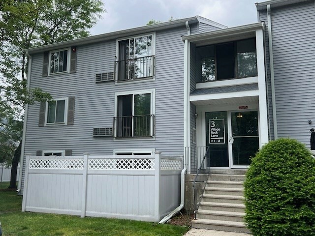 3 Village Rock Ln 1  Natick MA 01760 photo