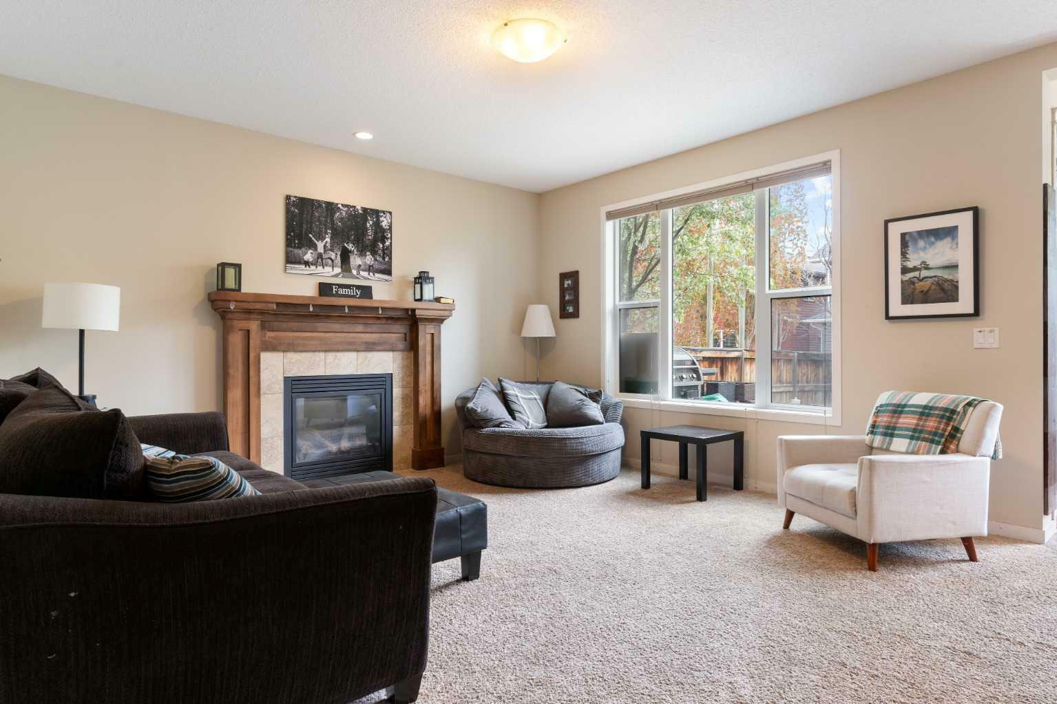 Property Photo: 77 Auburn Glen Common SE AB T3M 0N2