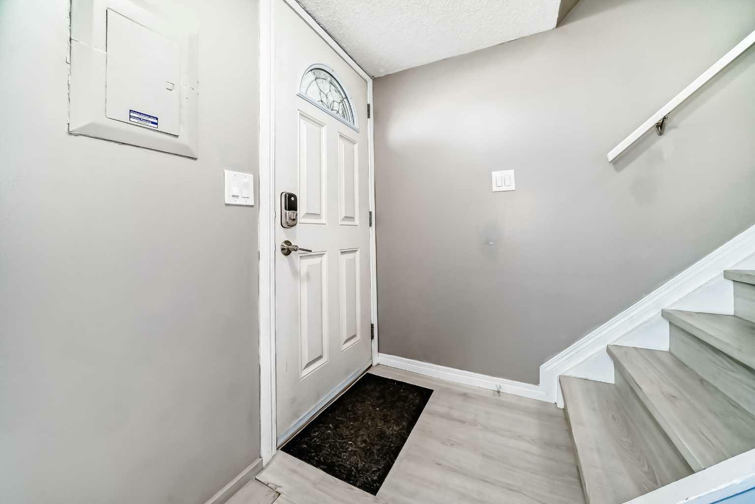 Property Photo:  3809 45 Street SW 150  AB T3E 3H4 