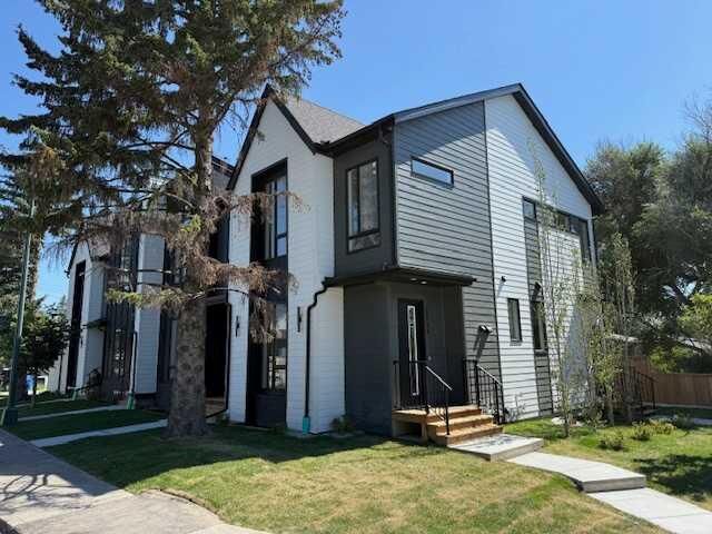 Property Photo:  2371 20 Avenue NW  AB T2M 4C9 