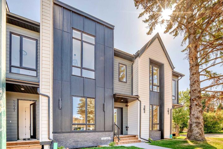 Property Photo:  2371 20 Avenue NW  AB T2M 4C9 