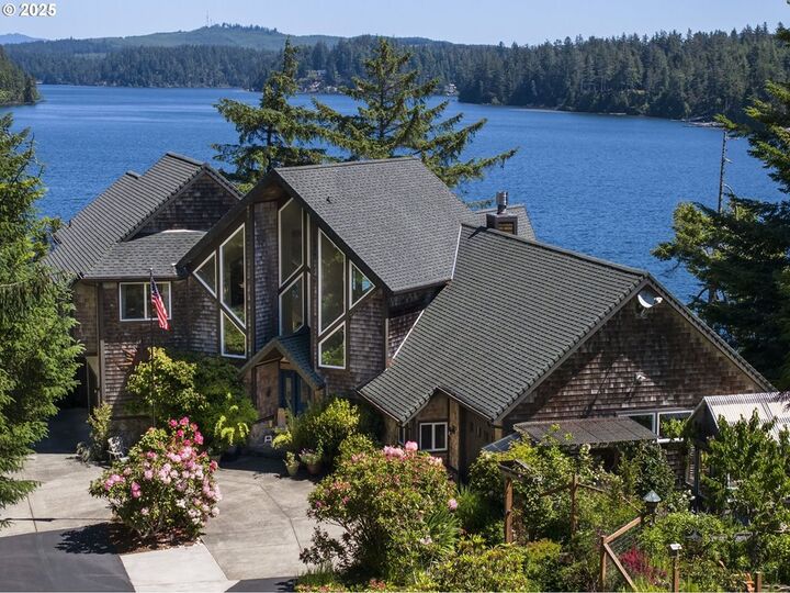 83505 S Cove Way  Florence OR 97439 photo