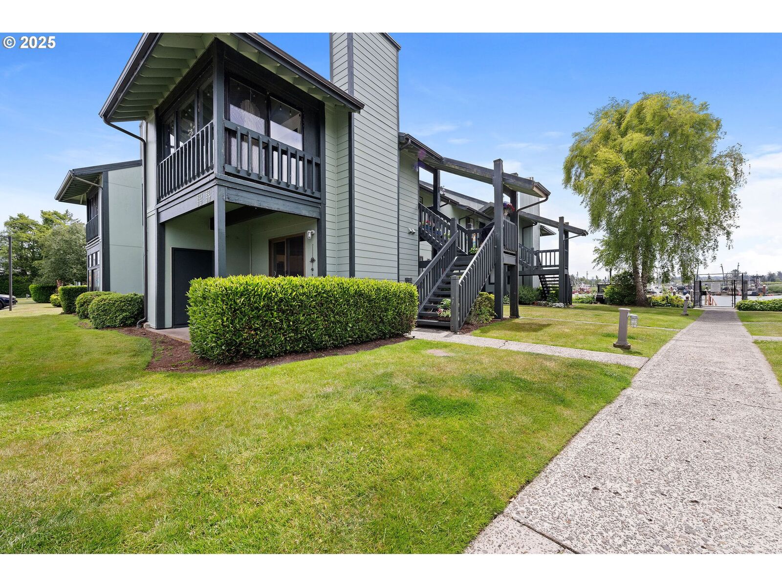 Property Photo:  319 NE Skipanon Dr 319  OR 97146 