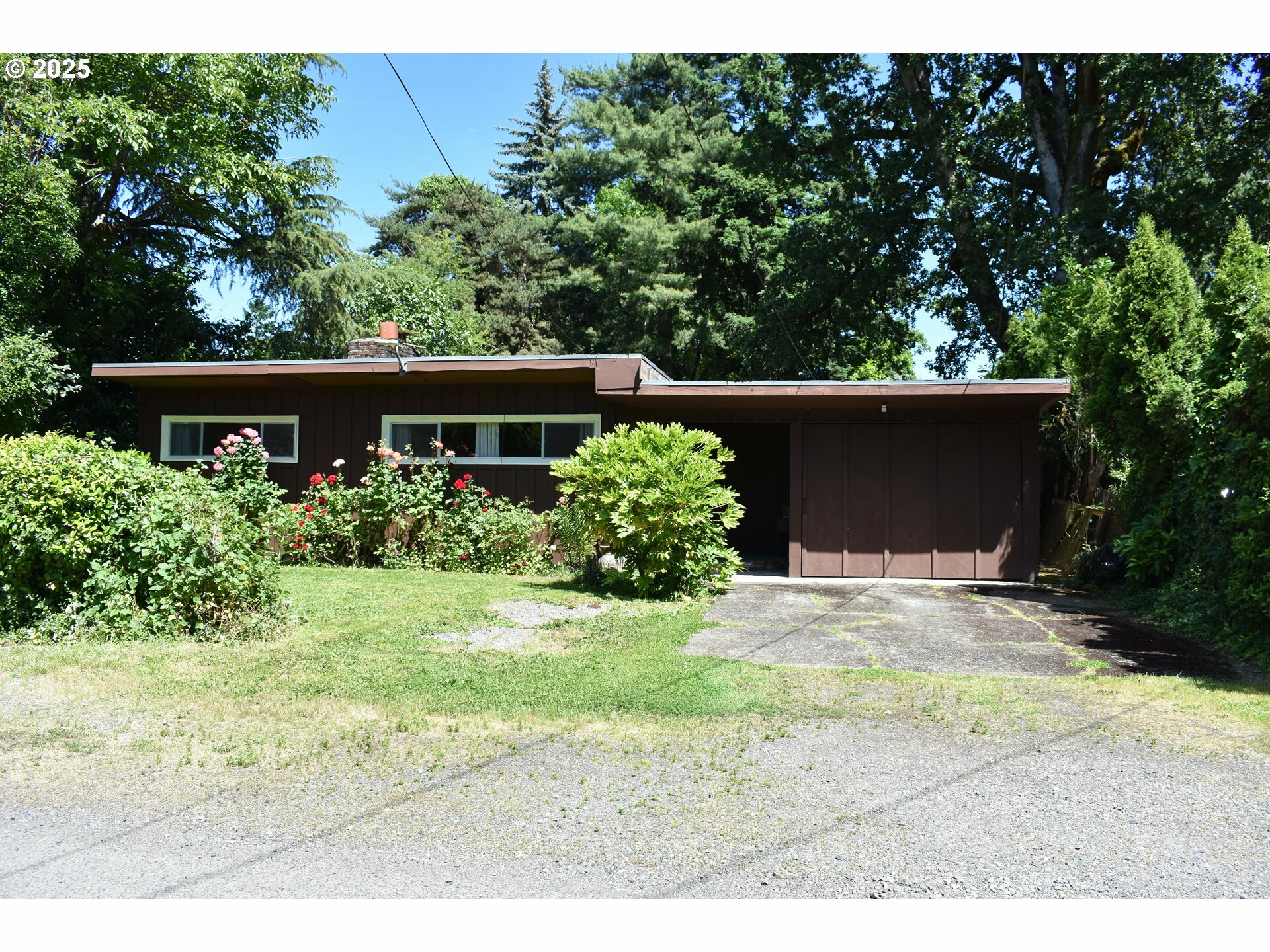 Property Photo: 14720 SE Linden Ln Ln OR 97267