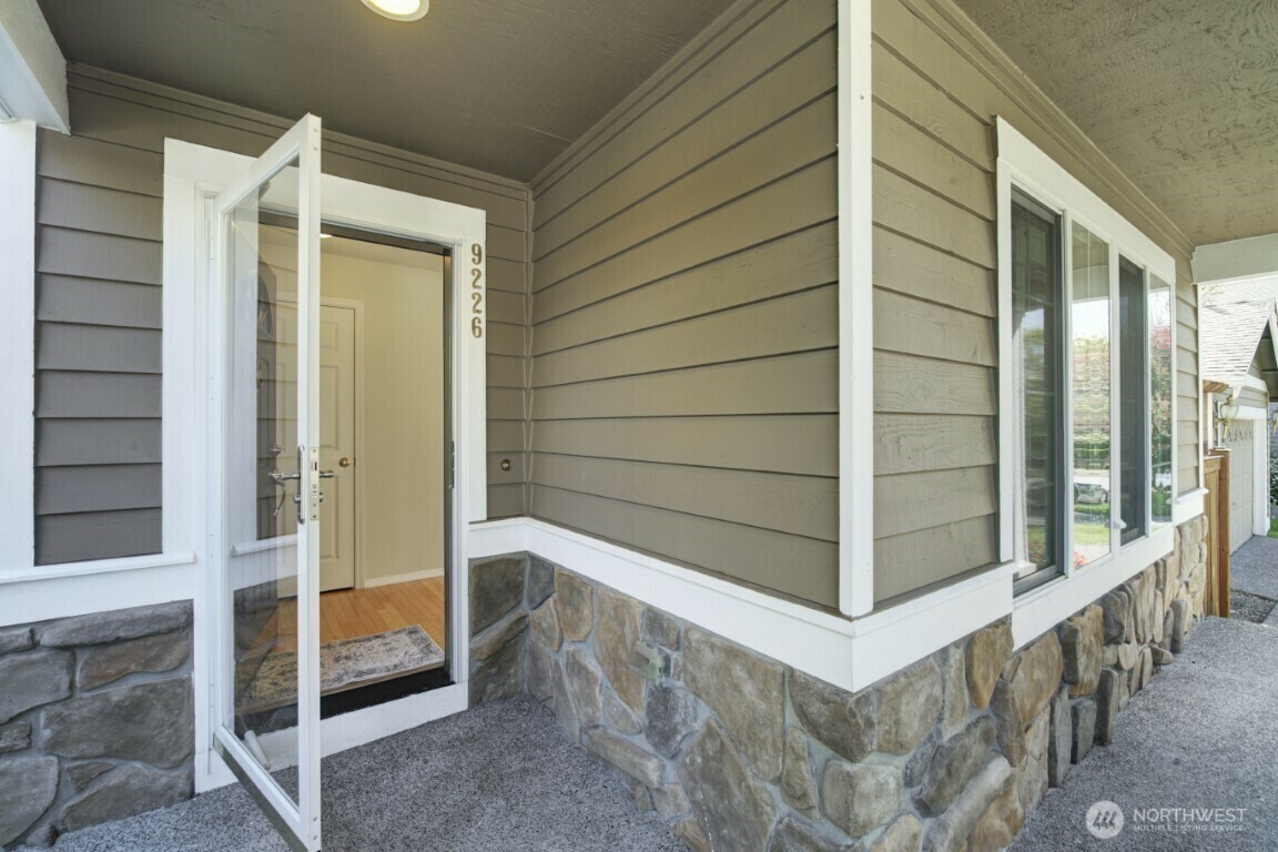 Property Photo: 9226 229th Place NE WA 98053