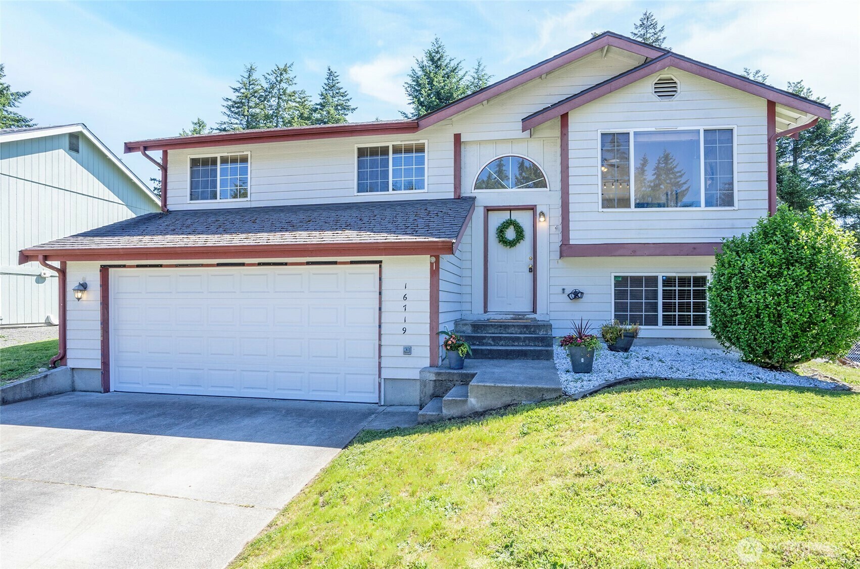 Property Photo: 16719 10th Avenue Ct E WA 98387