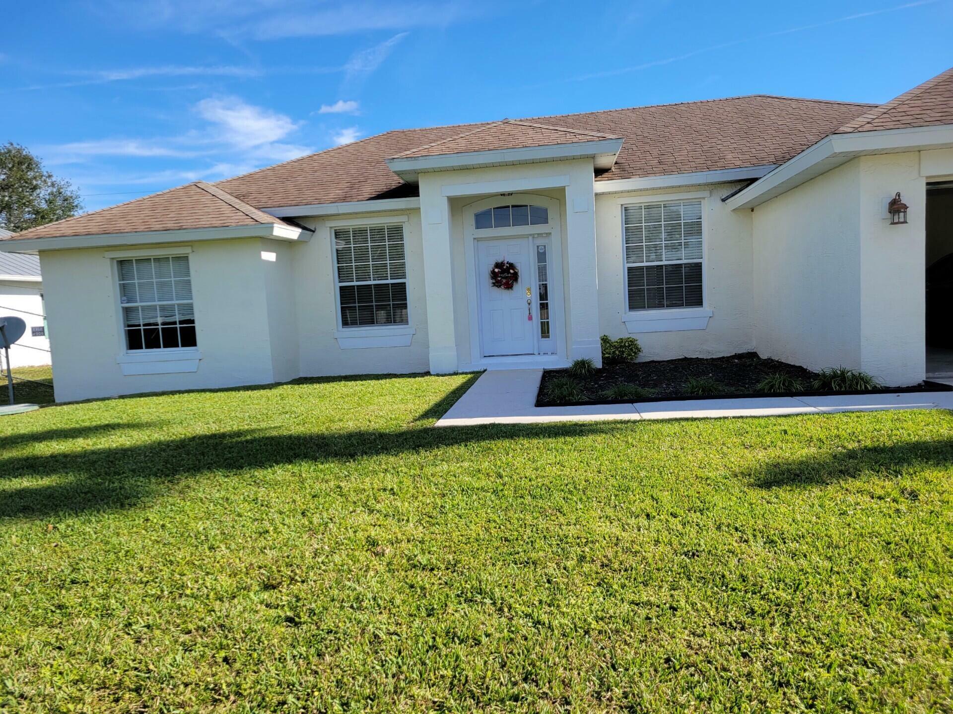 Property Photo: 1701 SW Victor Lane SW FL 34984