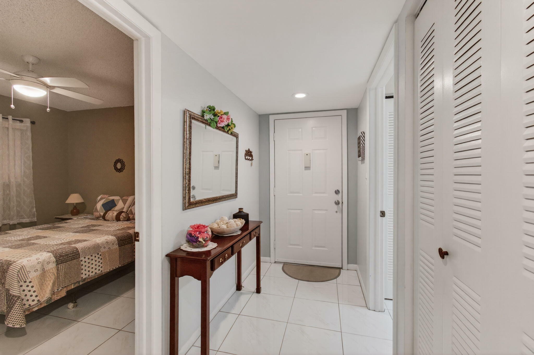 Property Photo: 15450 Pembridge Avenue 189 FL 33484