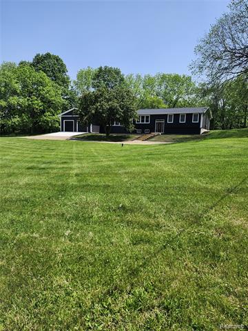 1985 W Miller Road  Perry Twp MI 48857 photo