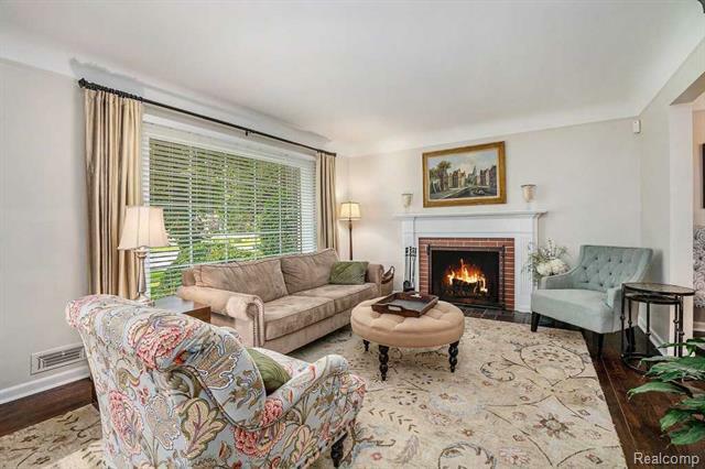 Property Photo:  32457 Sheridan Drive  MI 48025 