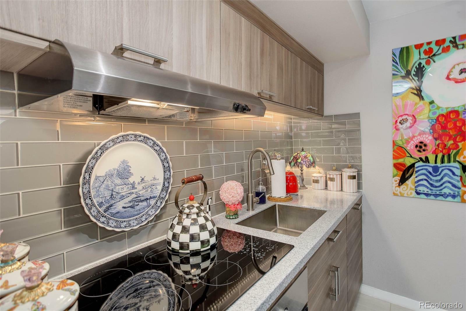 Property Photo:  2 Adams Street 809  CO 80206 