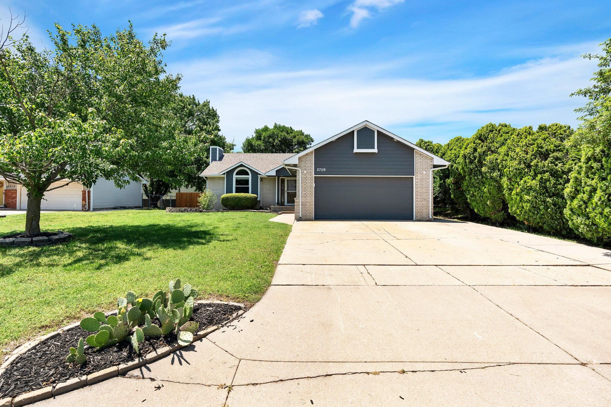 Property Photo:  2709 S Lori St  KS 67210 