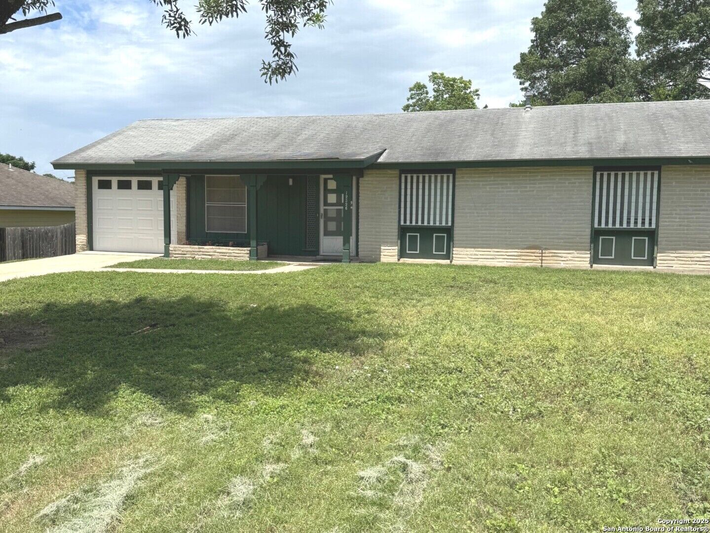 Property Photo:  12526 Lone Shadow  TX 78233 
