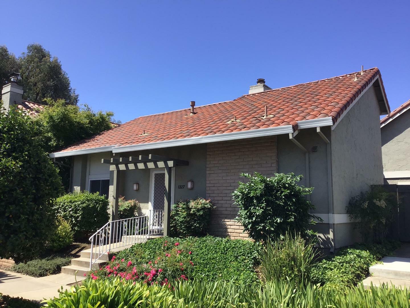 1327 Star Bush Lane  San Jose CA 95118 photo