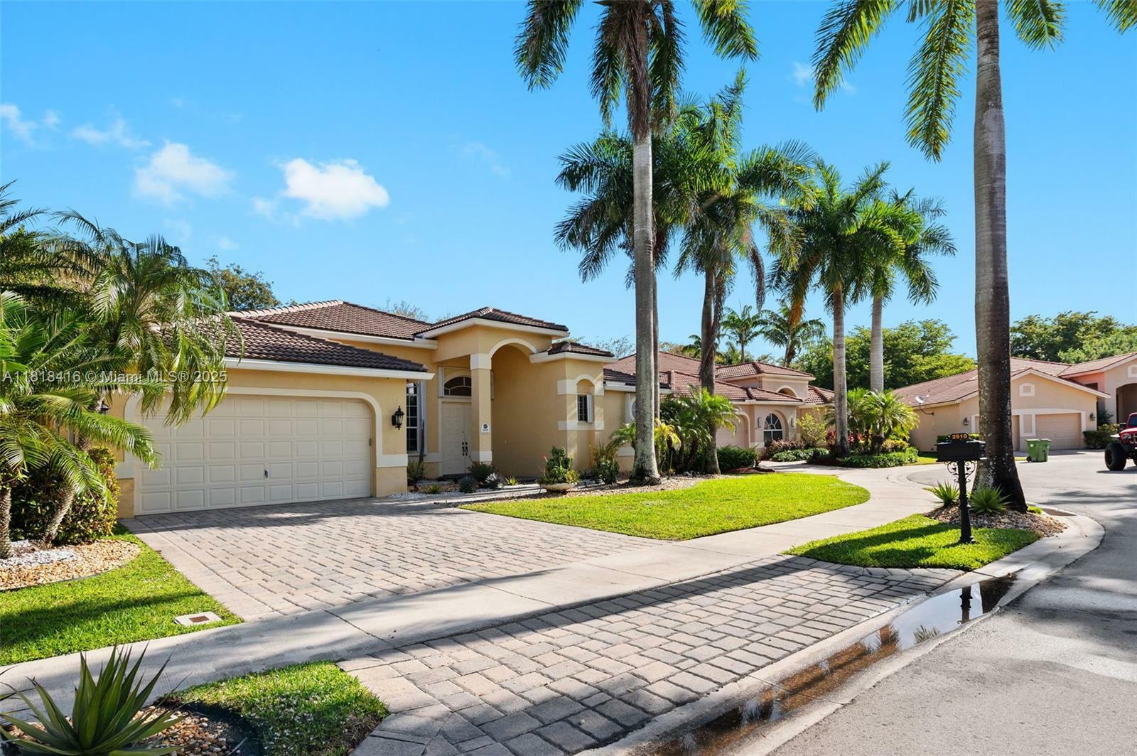 2510 Jardin Dr  Weston FL 33327 photo