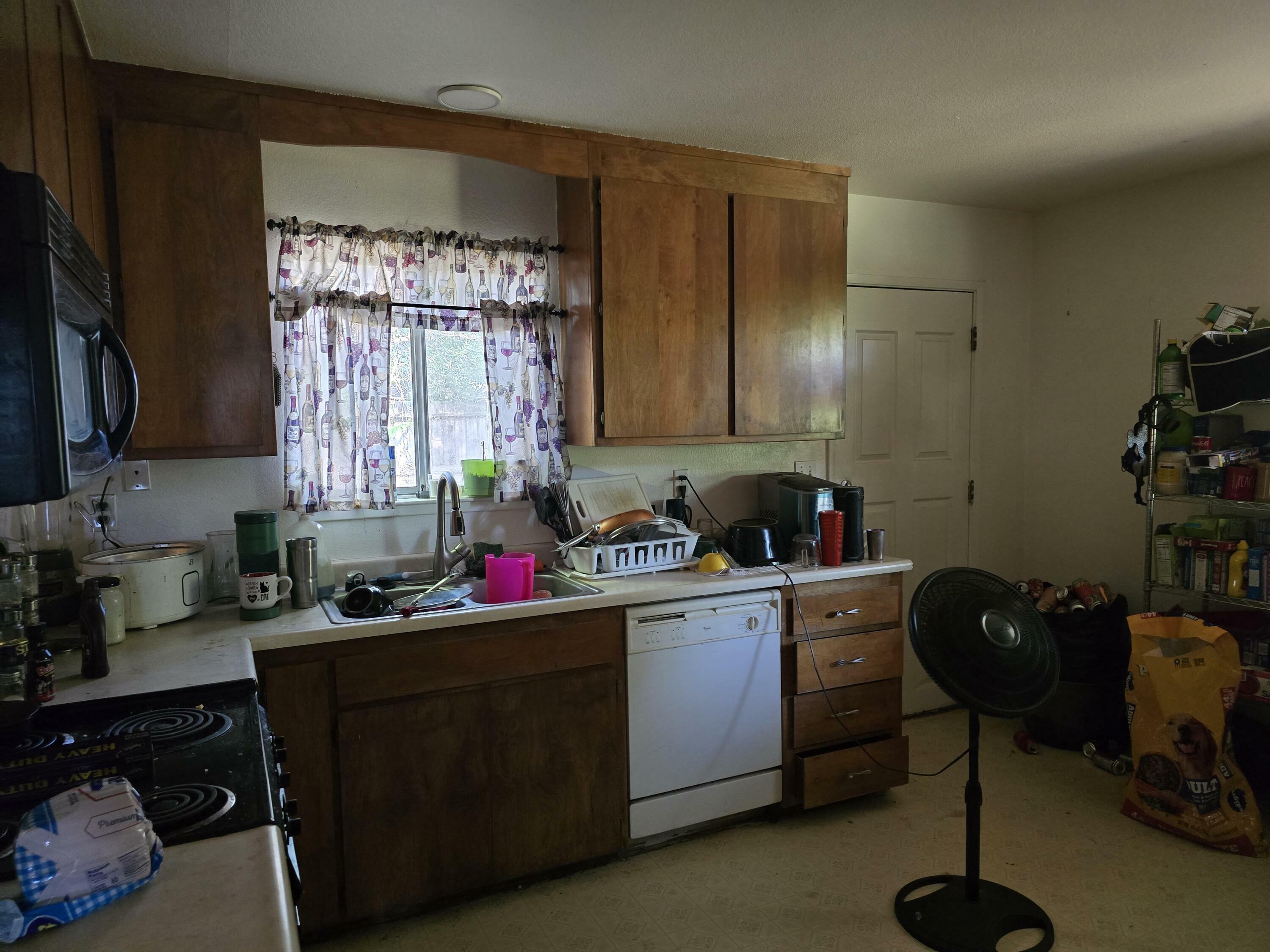 Property Photo: 1591 Canby Road CA 96002