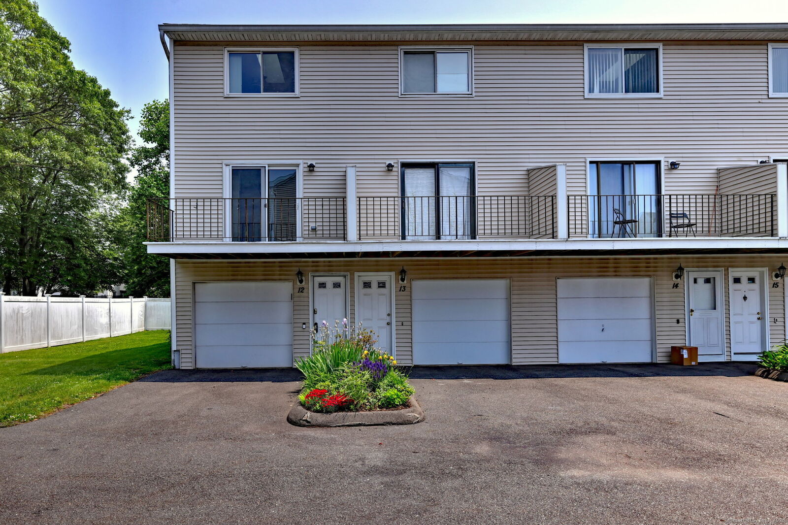 Property Photo:  269 Captain Thomas Boulevard 12  CT 06516 