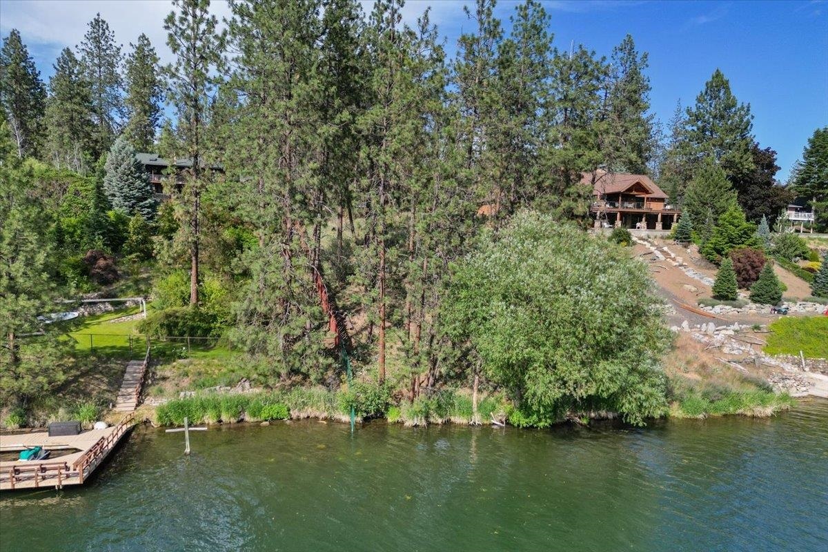 Property Photo: 12823 Shore Rd WA 99026