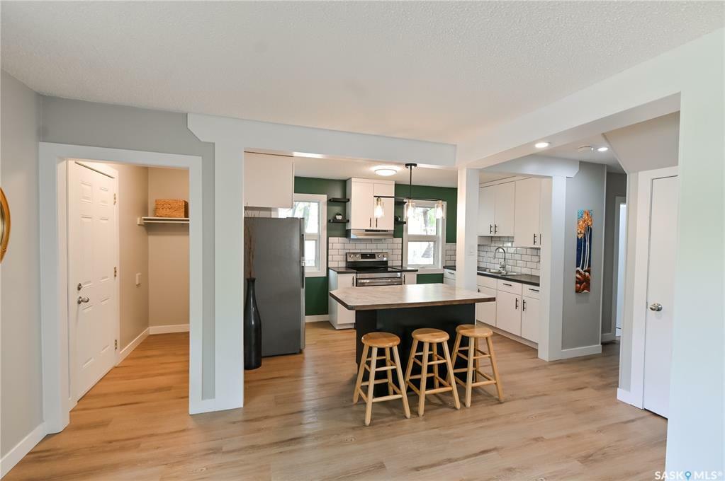 Property Photo: 123 24th Street E SK S6V 1R6