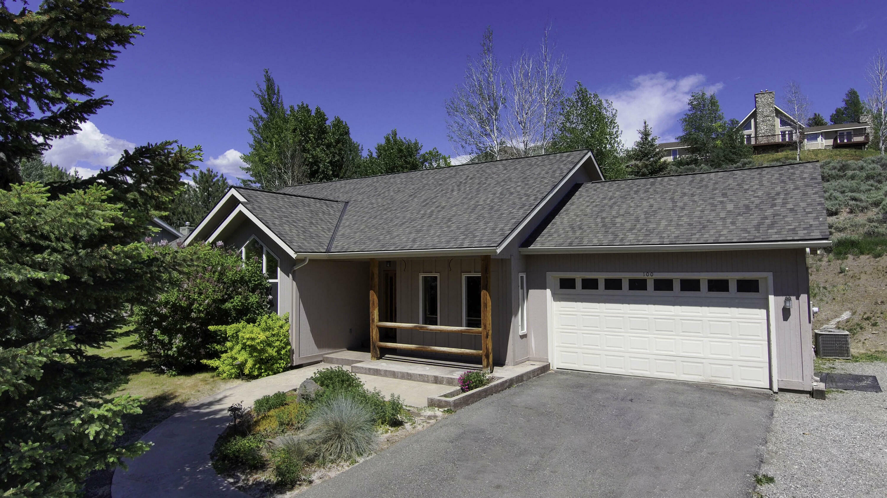 Property Photo: 100 Ridgeview Dr ID 83313