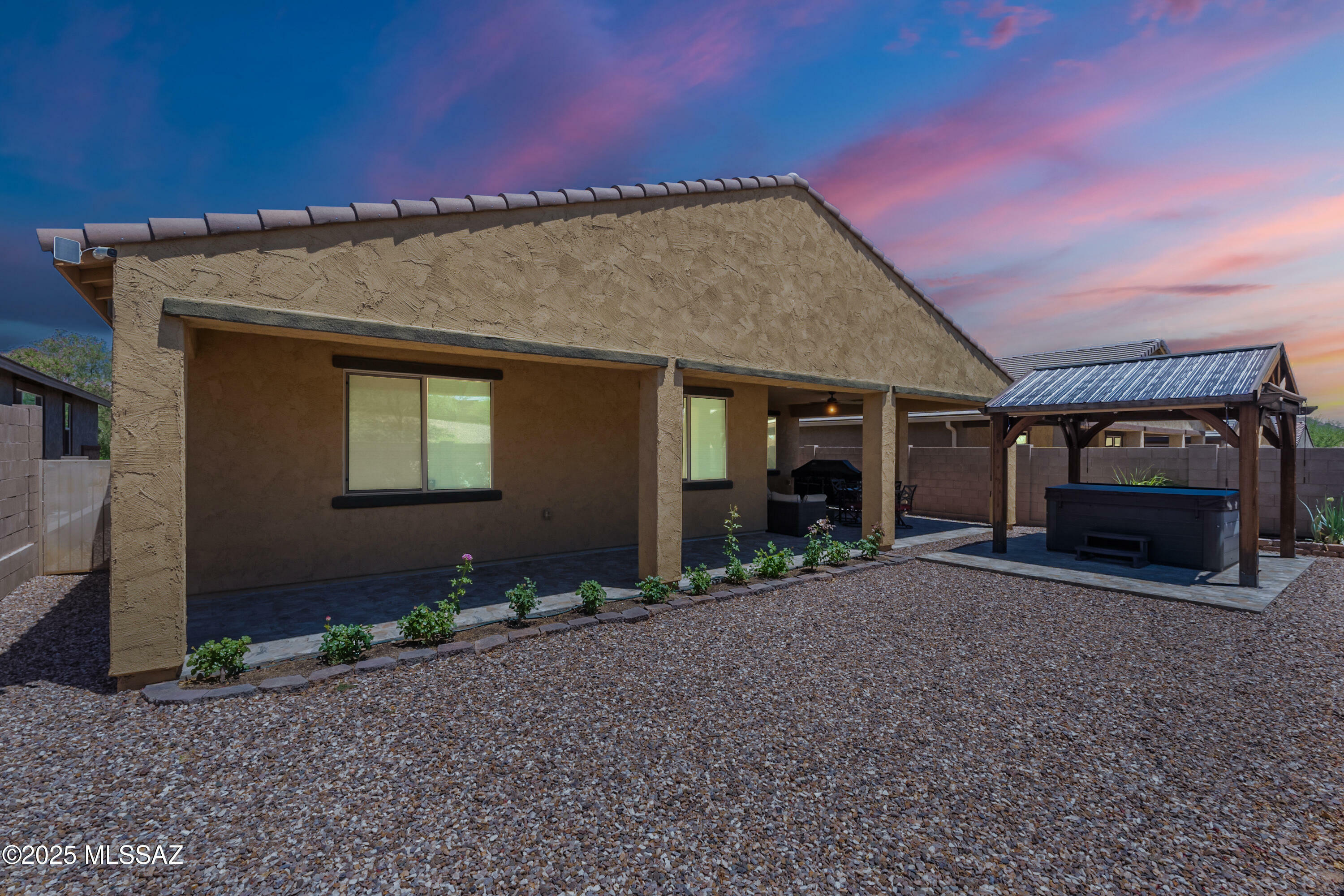 Property Photo: 11749 N Village Vista Place AZ 85737
