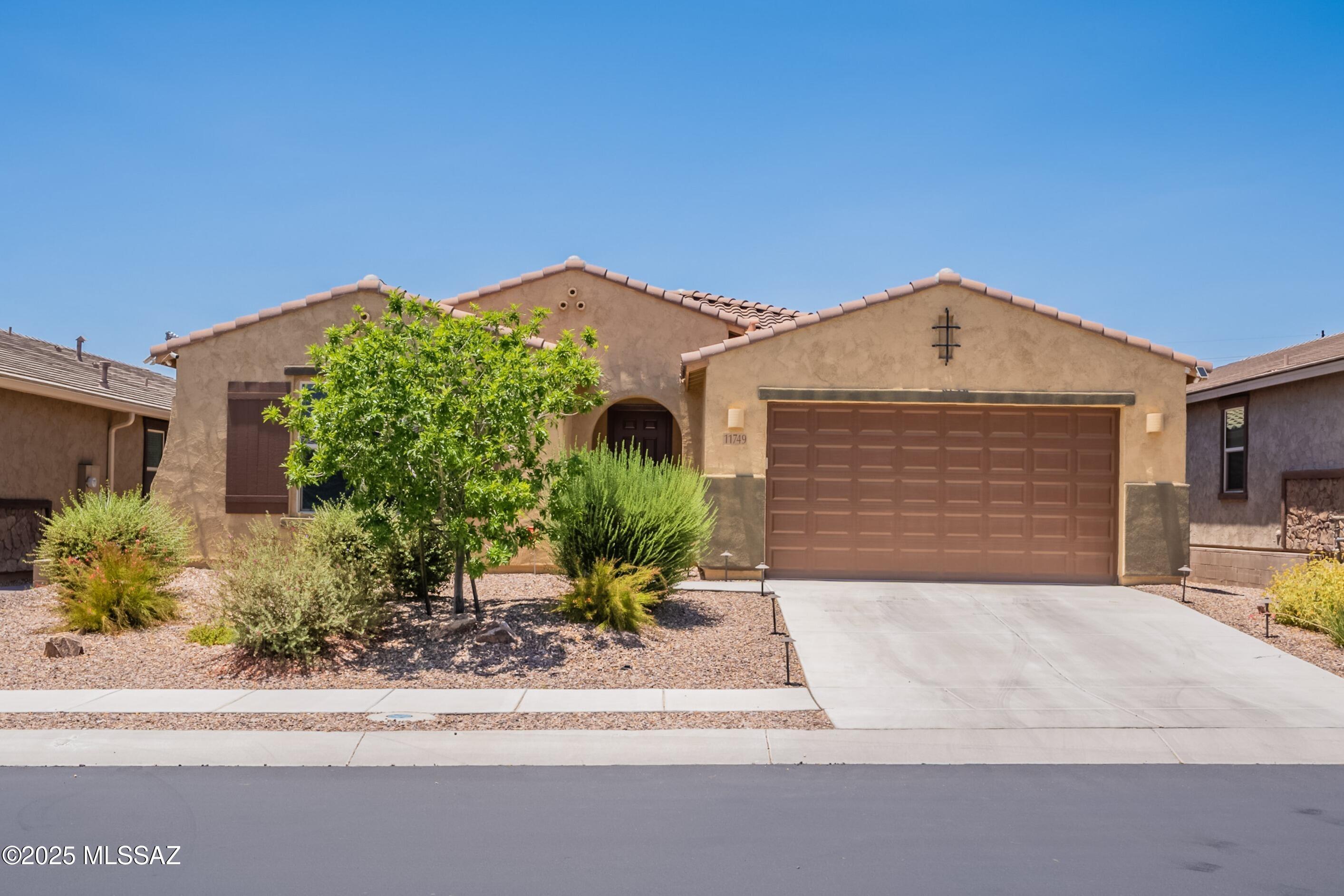 Property Photo:  11749 N Village Vista Place  AZ 85737 