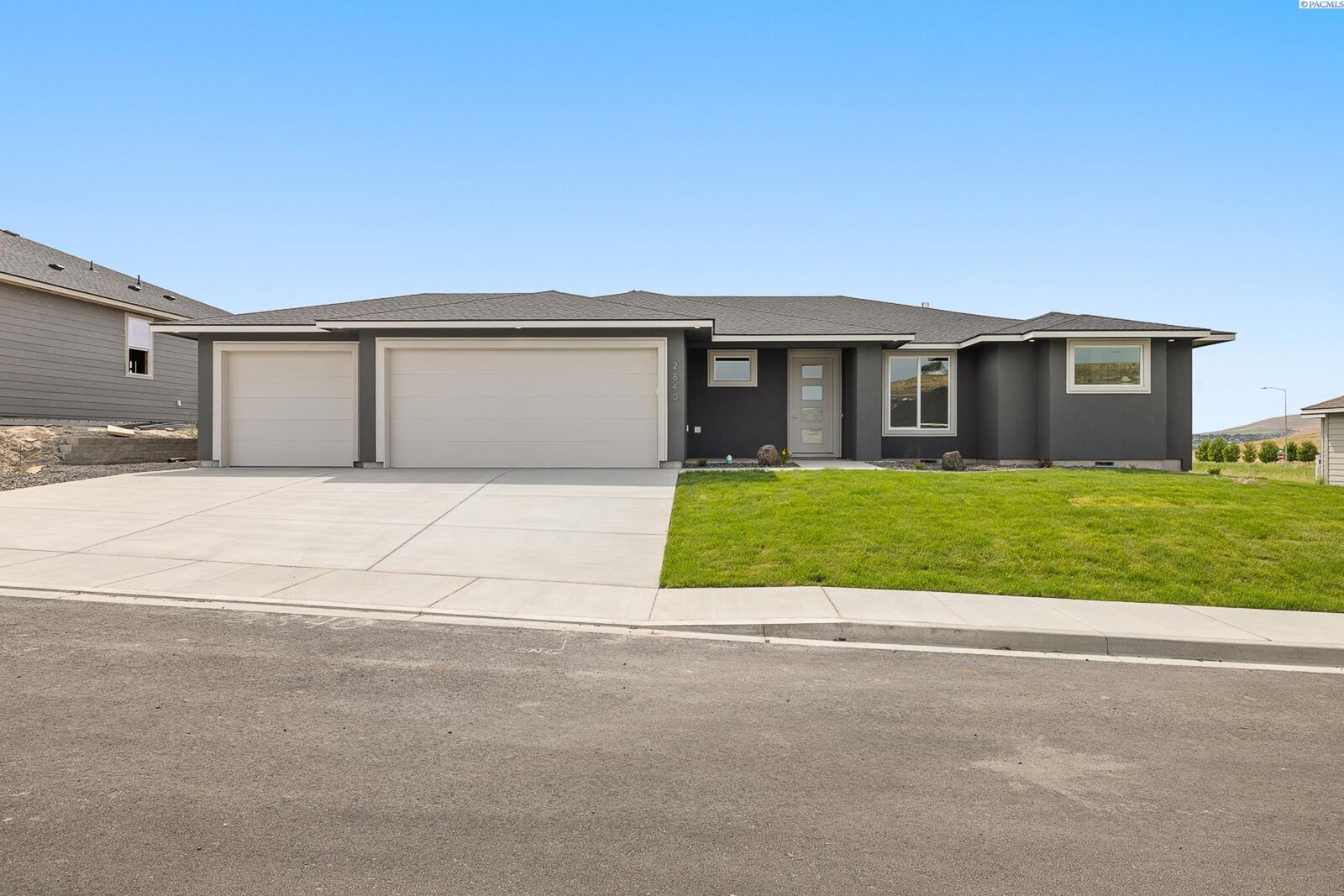 Property Photo:  2840 S Belfair Pl  WA 99338 