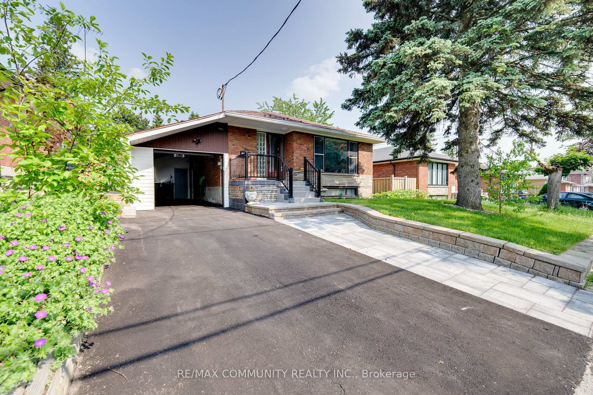 Property Photo: 115 Marcos Boulevard ON M1K 5A7