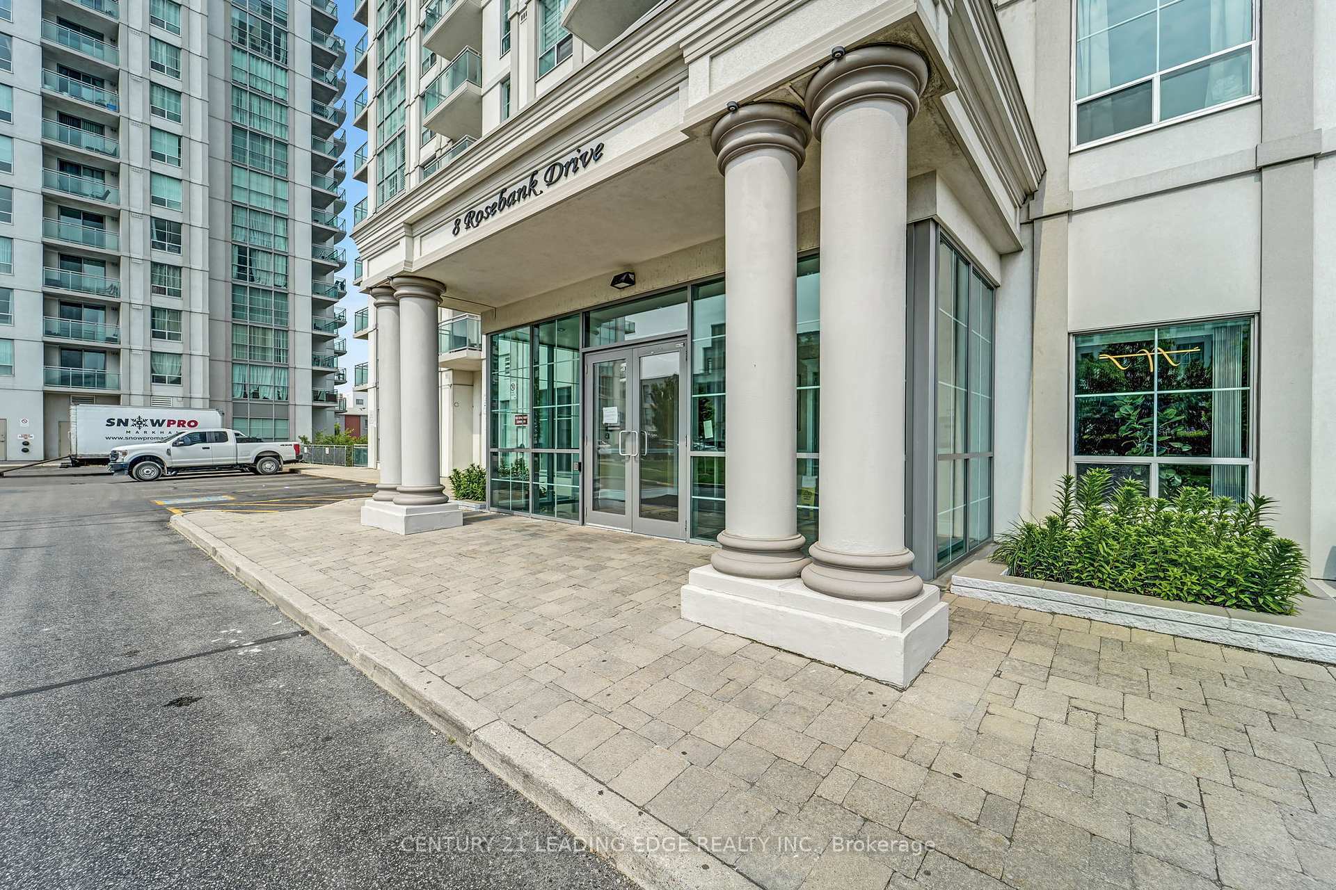 Photo de la propriété: 8 Rosebank Drive 9C ON M1B 5Z3