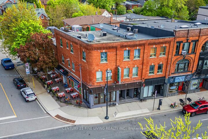 3048 Dundas Street W  Toronto ON M6P 1Z3 photo