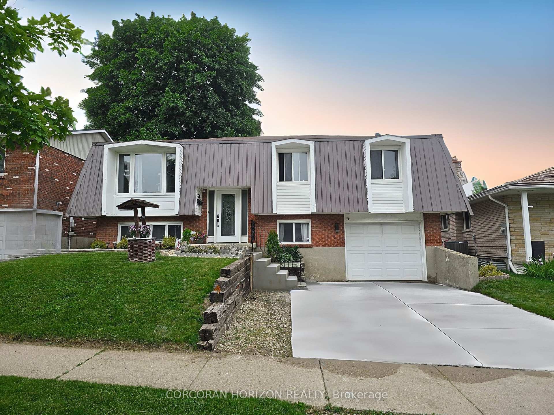 Property Photo: 320 Country Hill Drive ON N2E 2C2