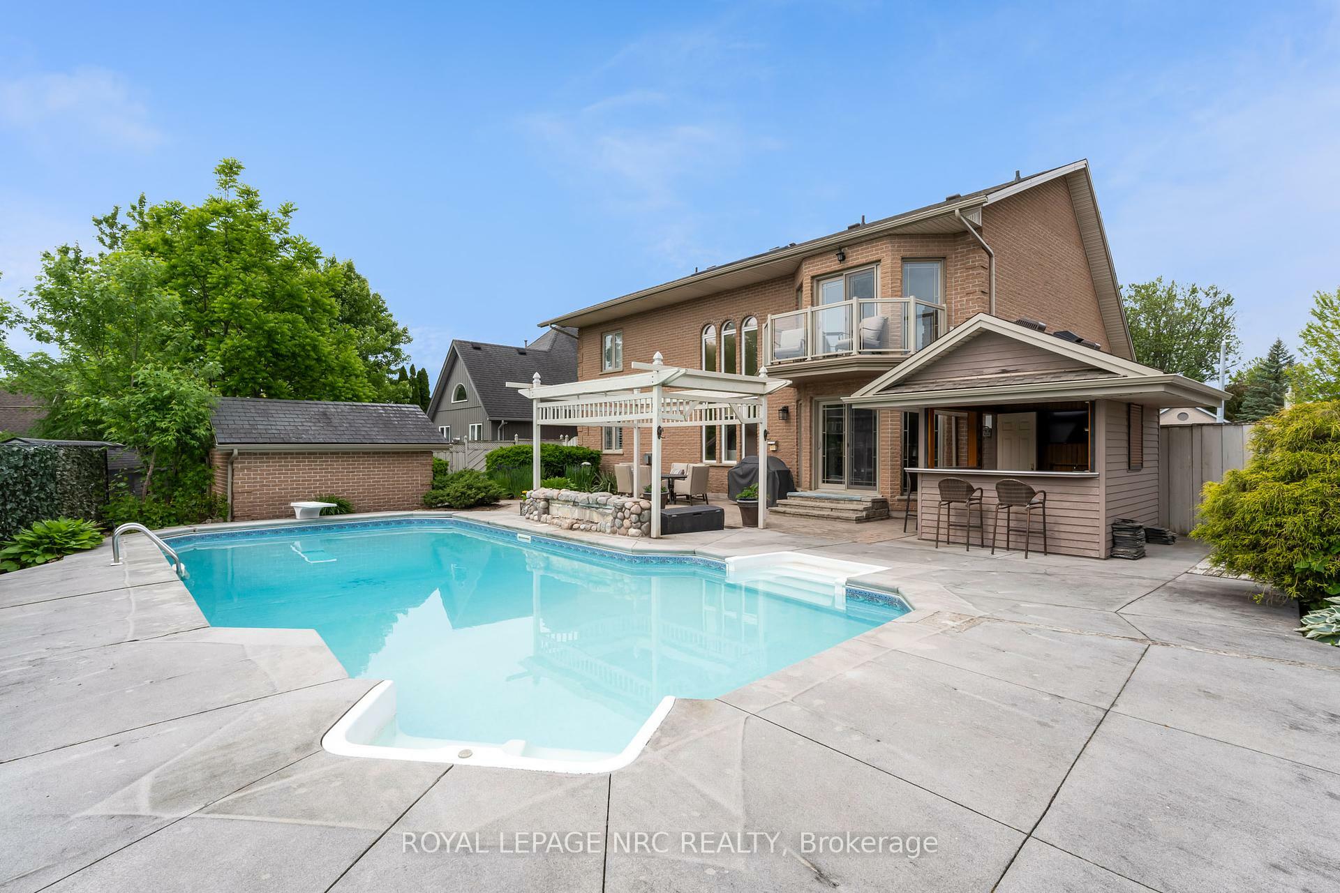 Property Photo: 11 Stefanie Crescent ON L3C 6X6