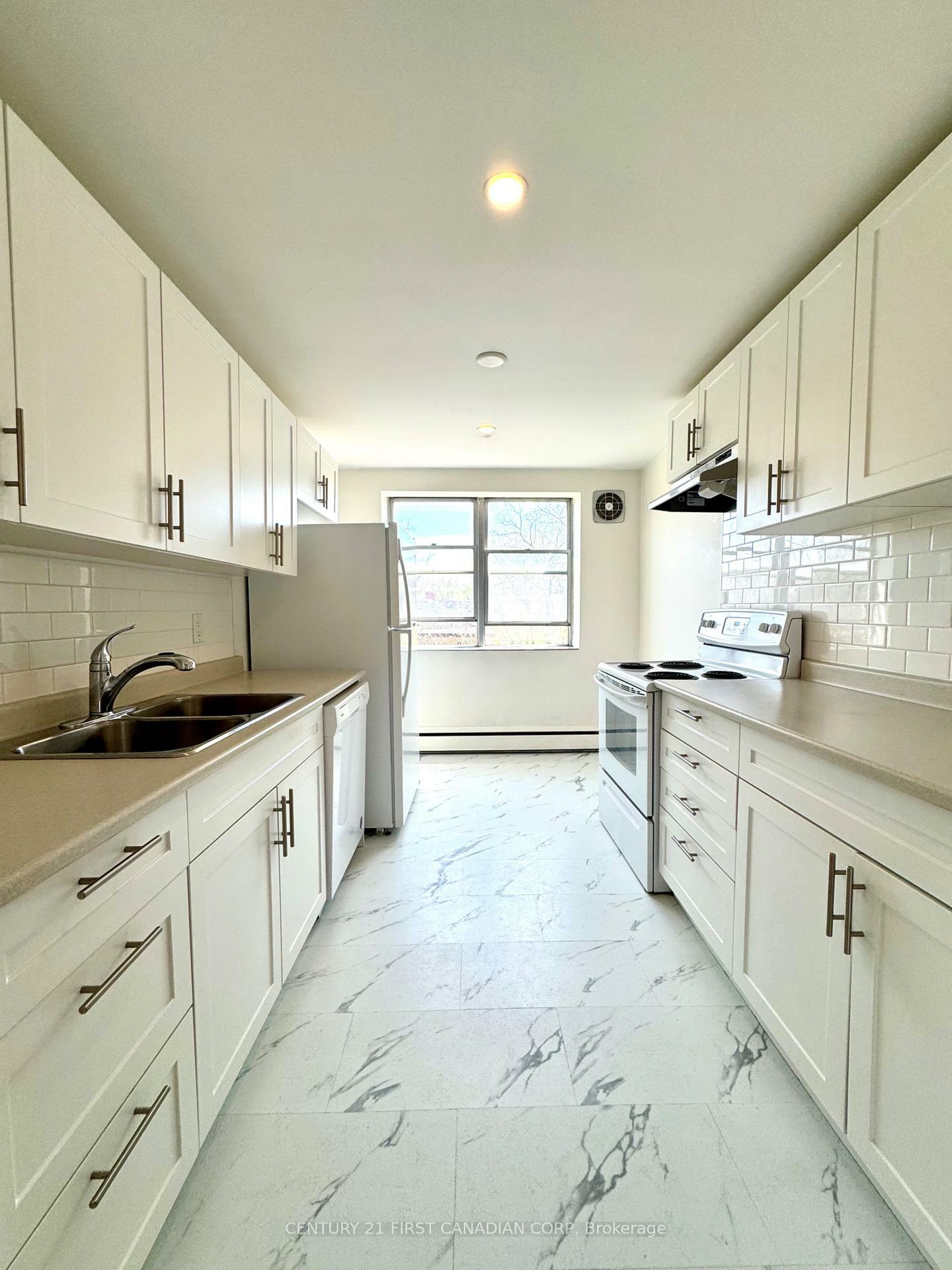 Property Photo:  75 High Street 319  ON N6C 4J8 