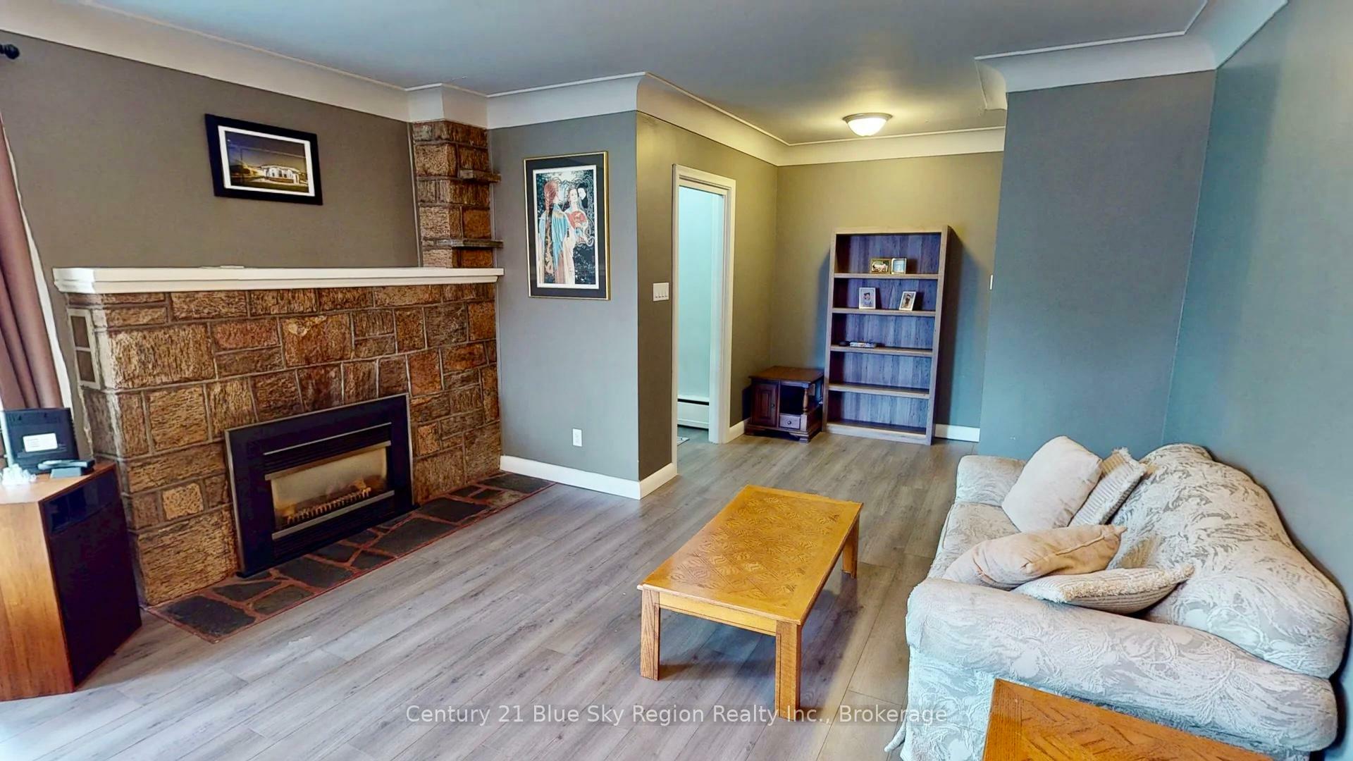 Property Photo: 625 Scollard Street ON P1B 5A2
