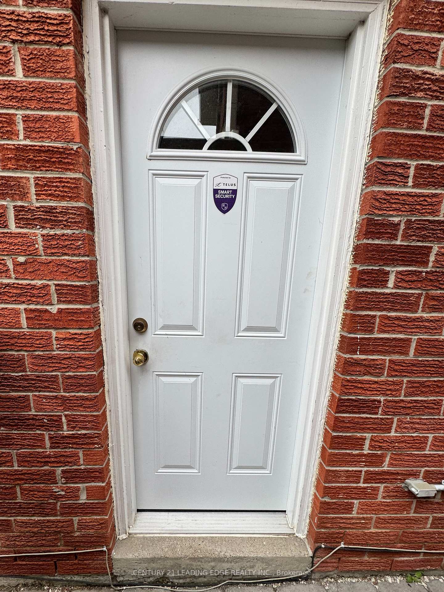 Property Photo: 63 Canterbury Court ON L4C 8E7