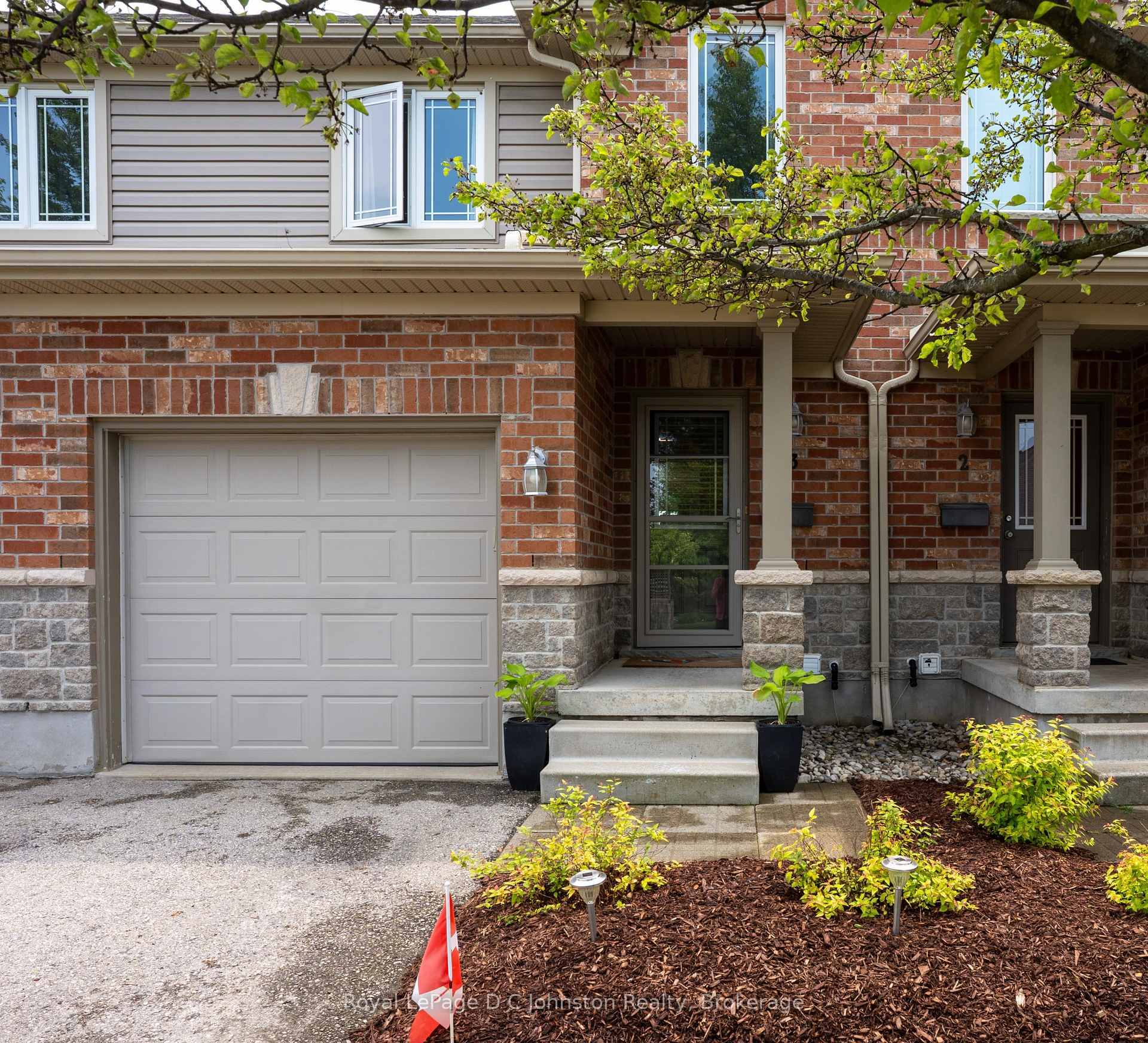 Property Photo: 409 Joseph Street 3 ON N0H 2C2