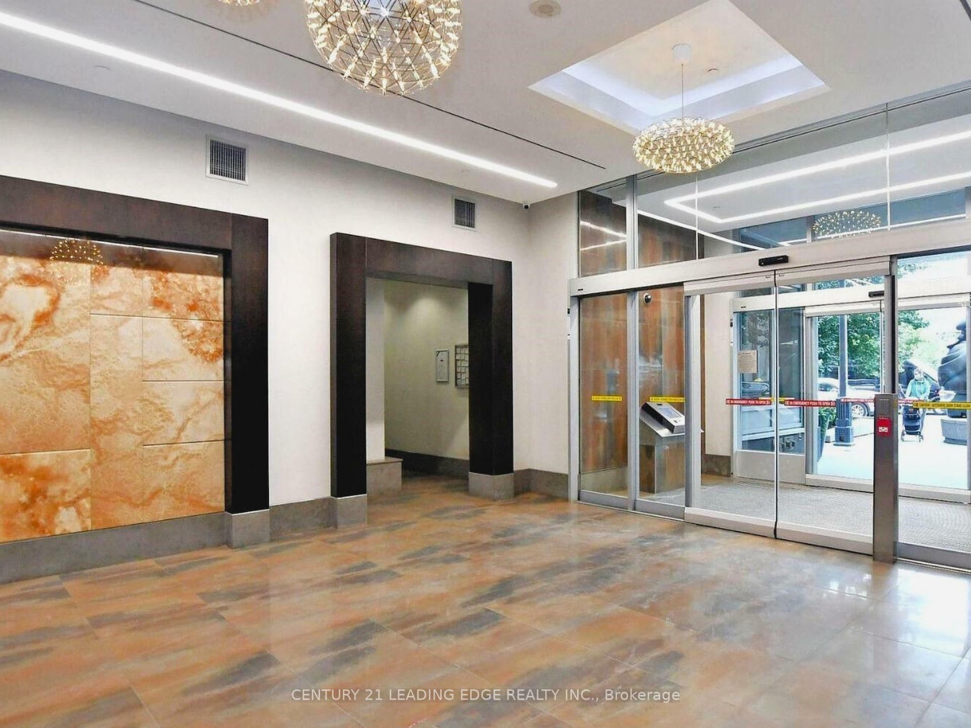 Photo de la propriété: 18 Yonge Street 2212 ON M5E 1Z8
