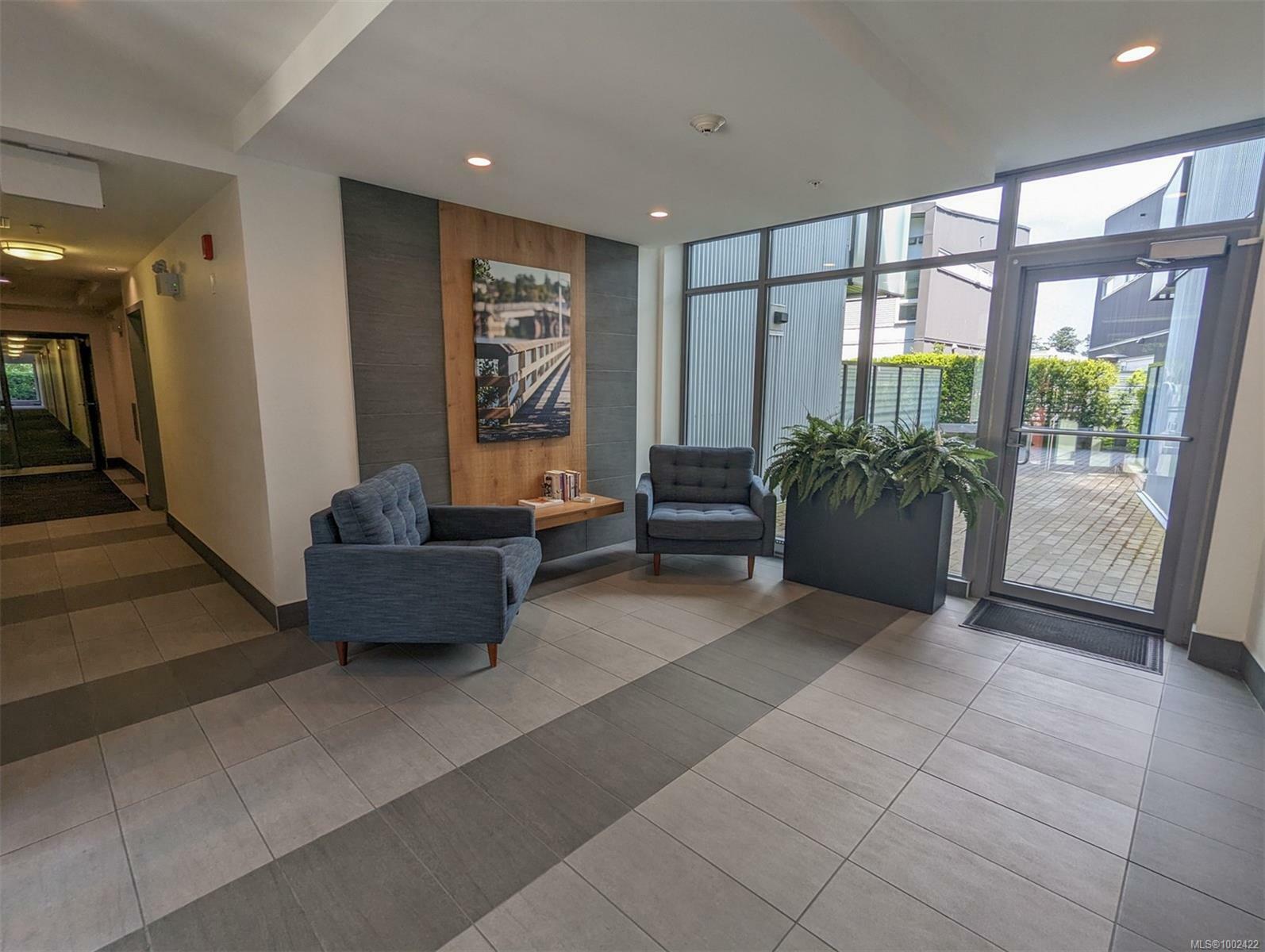 Property Photo: 767 Tyee Rd 414 BC V9A 0G5
