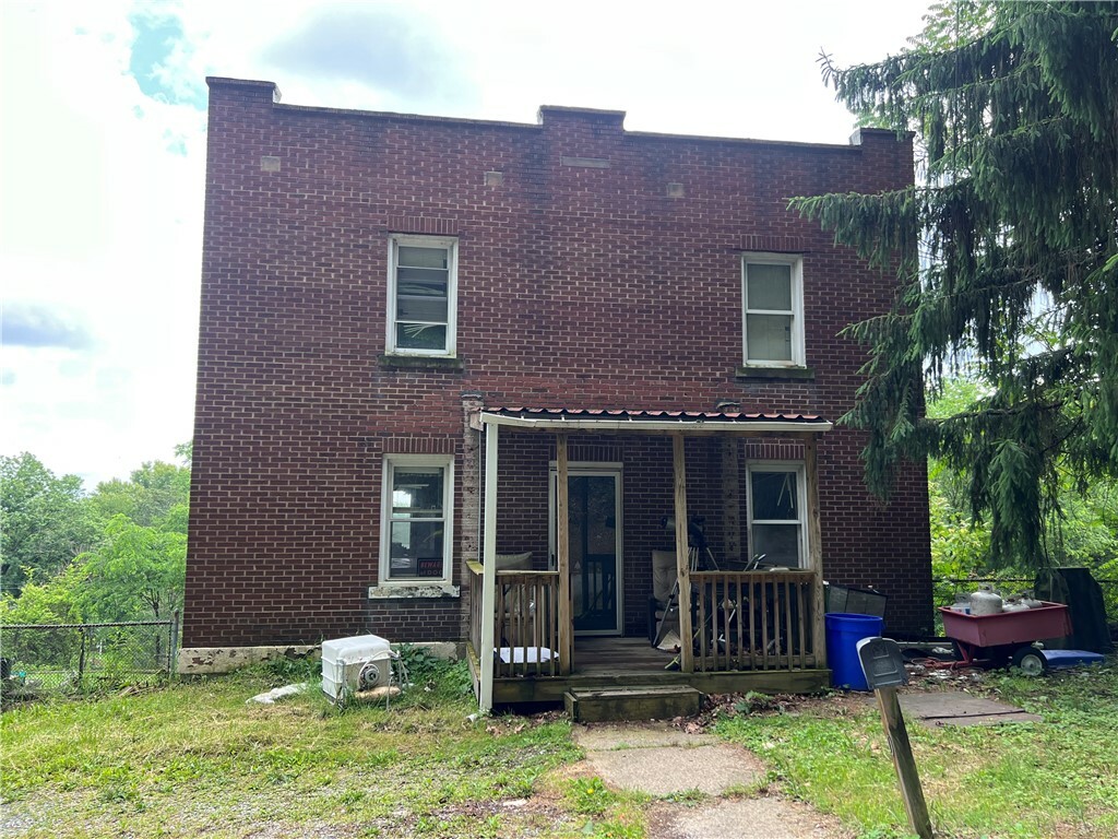 Property Photo: 140 Smartnick Road PA 15601