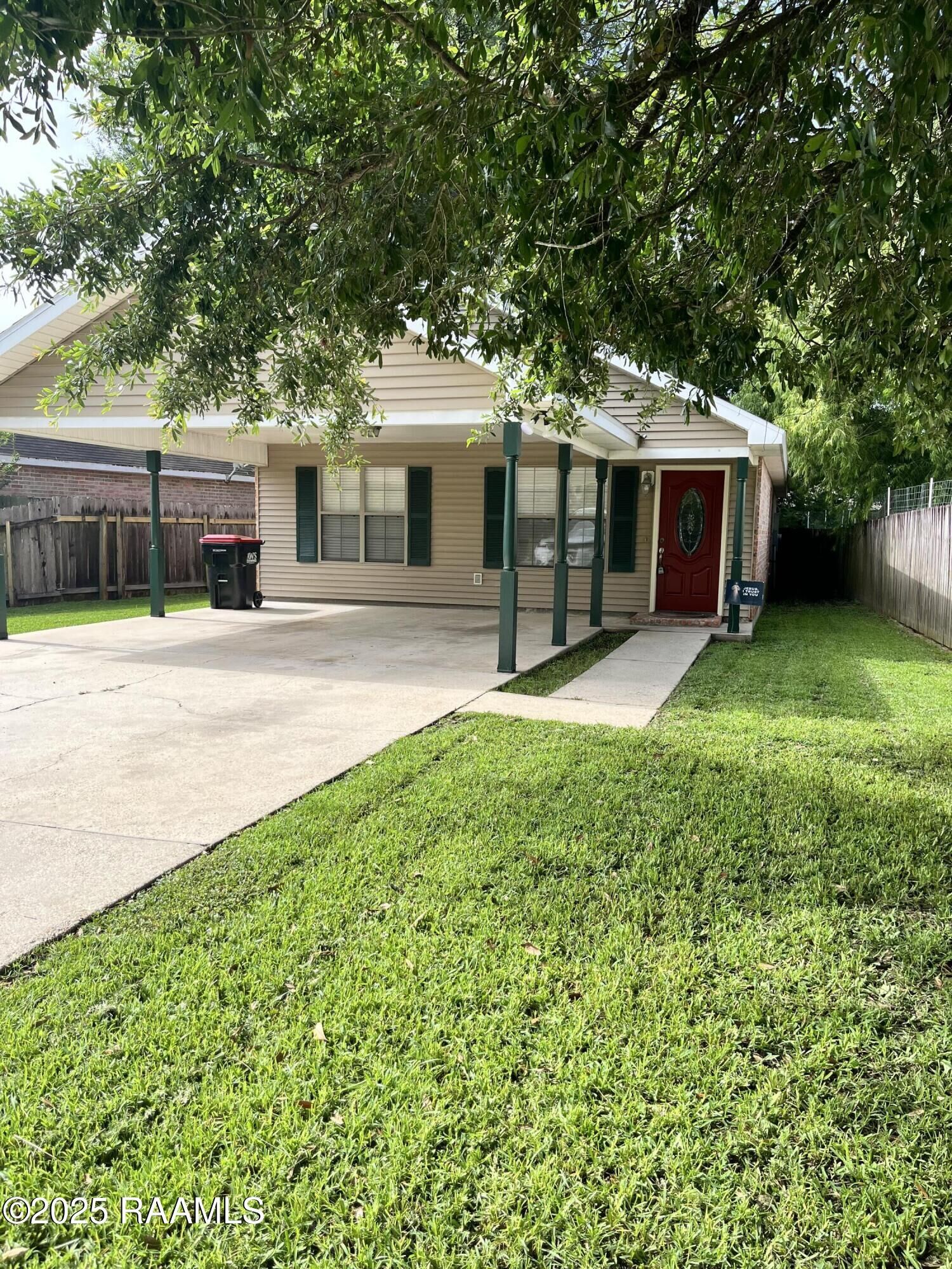 Property Photo:  405 Langley Drive  LA 70508 