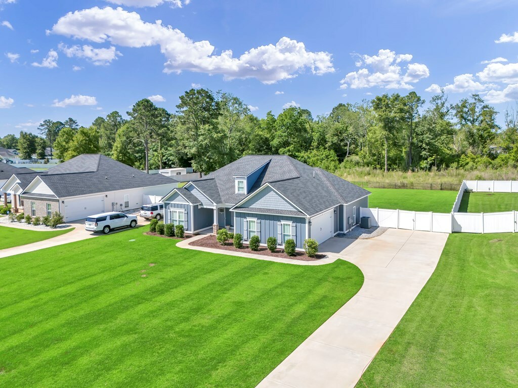 Property Photo: 171 Hollister Drive GA 31763