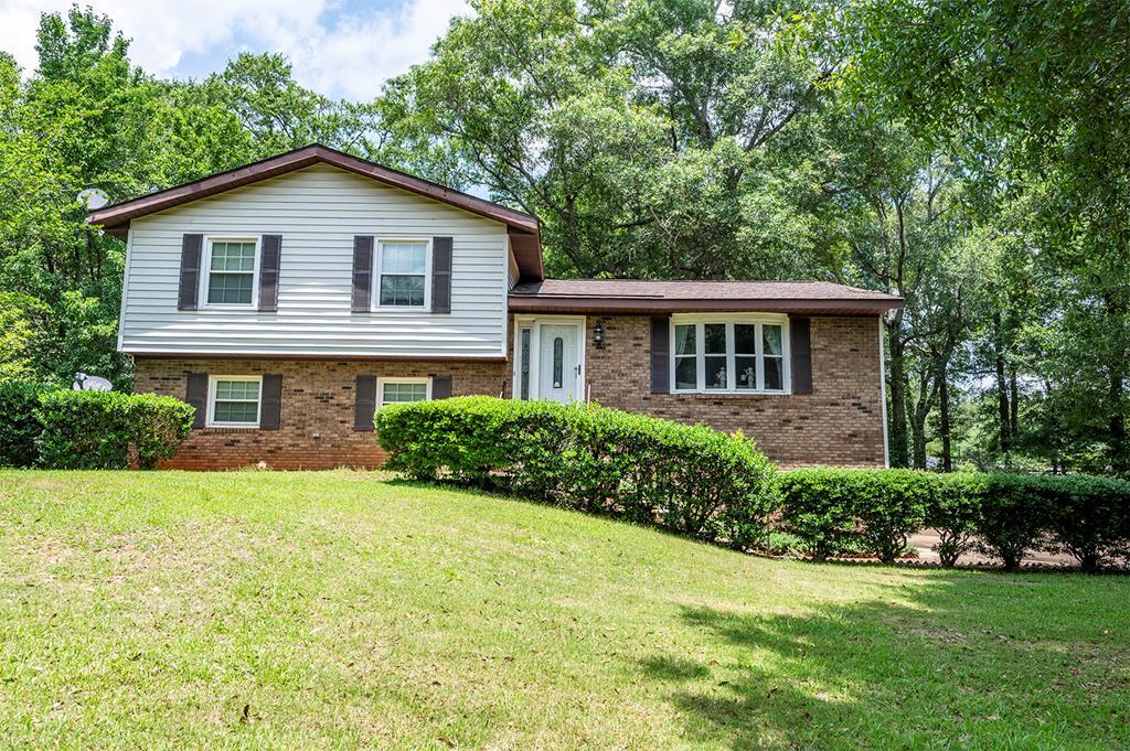 Property Photo: 911 Benchmark Dr GA 31721