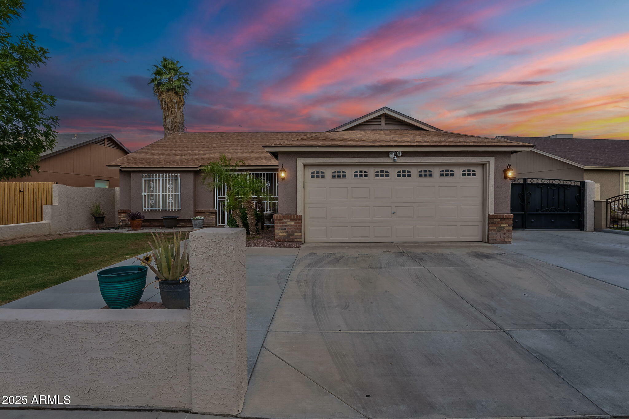 1814 N 89th Avenue  Phoenix AZ 85037 photo