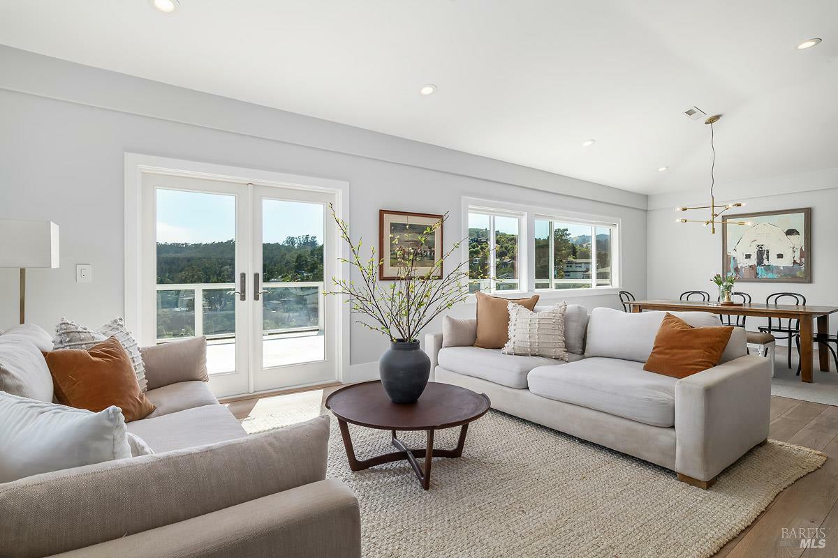 Property Photo: 900 Valley View Lane CA 94941