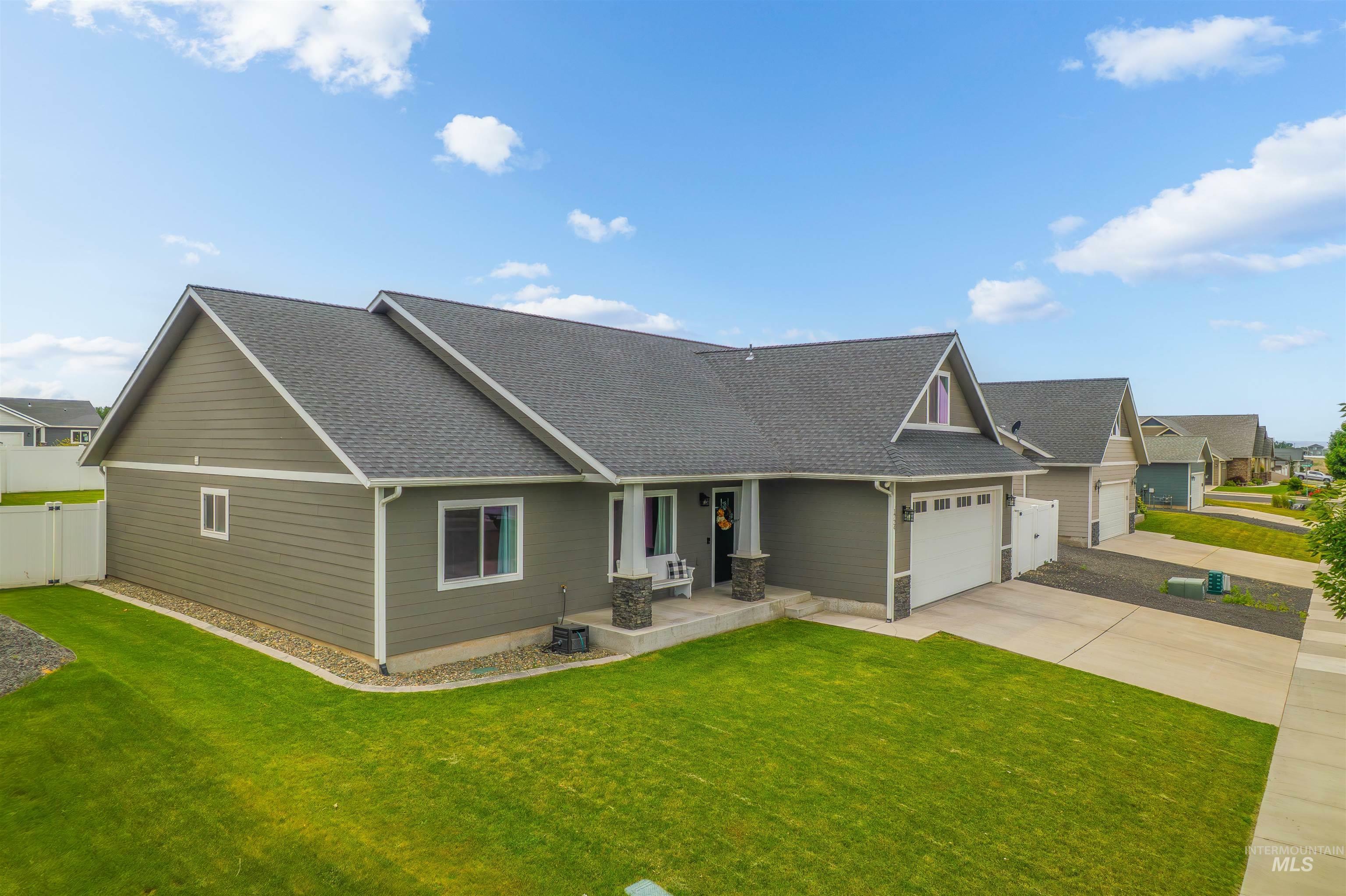 Property Photo: 1724 Pioneer Dr ID 83501