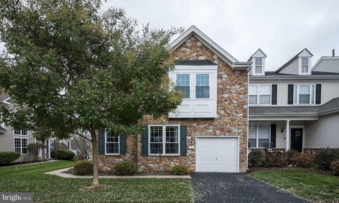 Property Photo: 104 Huntteam Lane PA 19382