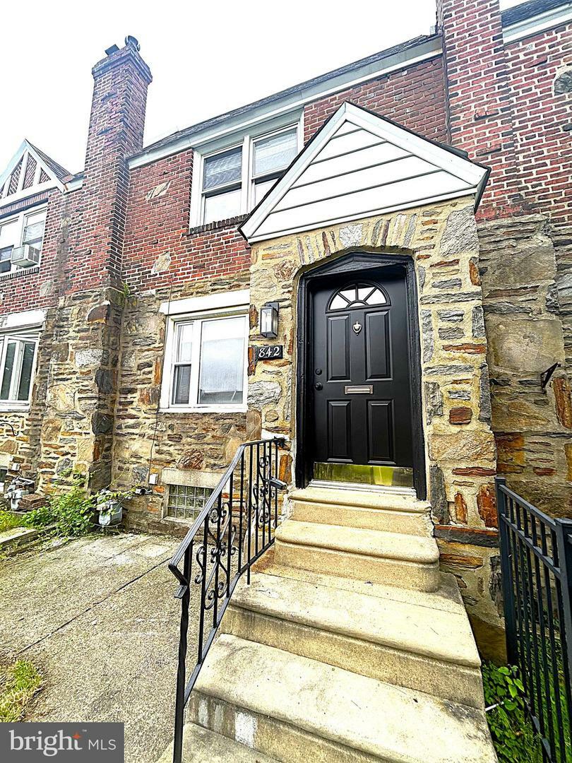 Property Photo: 842 Fairfax Road PA 19026